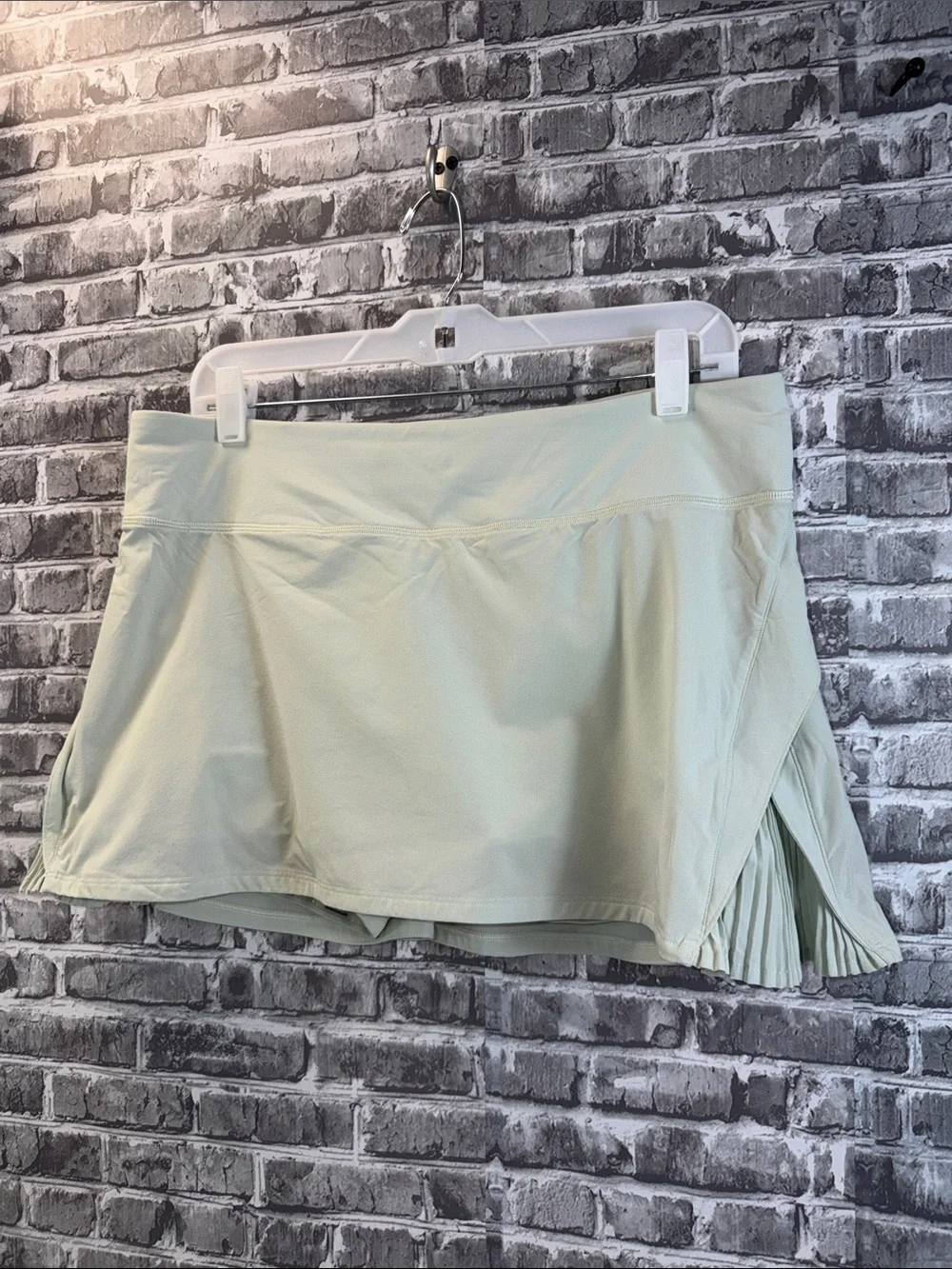 Women’s Lululemon Light Mint Tennis Skort with Pleated Detail